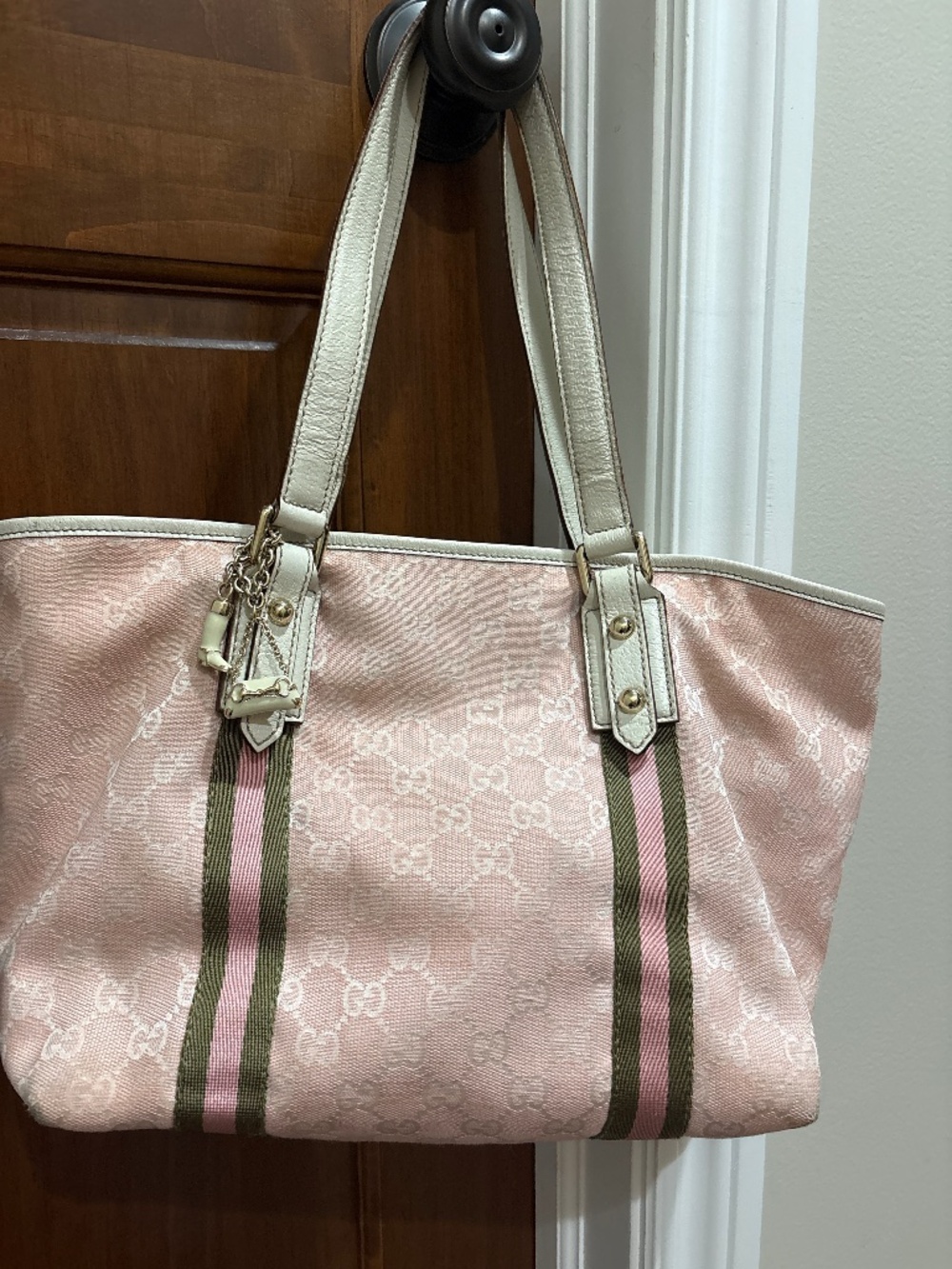 Gucci pink Sherry Line tote